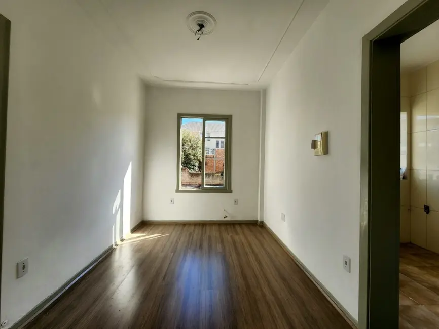 Foto 4 de Apartamento com 1 quarto à venda, 41m2 em Floresta, Porto Alegre - RS