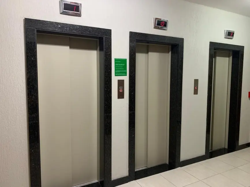 Sala Comercial à venda, 37m2 em Centro Histórico, Porto Alegre - RS - imagem 4 Foto 4 de Sala Comercial à venda, 37m2 em Centro Histórico, Porto Alegre - RS