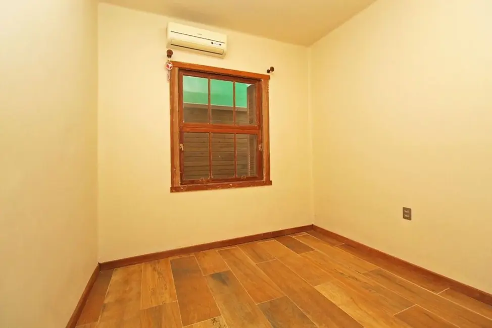 Foto 8 de Apartamento com 3 quartos à venda, 66m2 em Floresta, Porto Alegre - RS