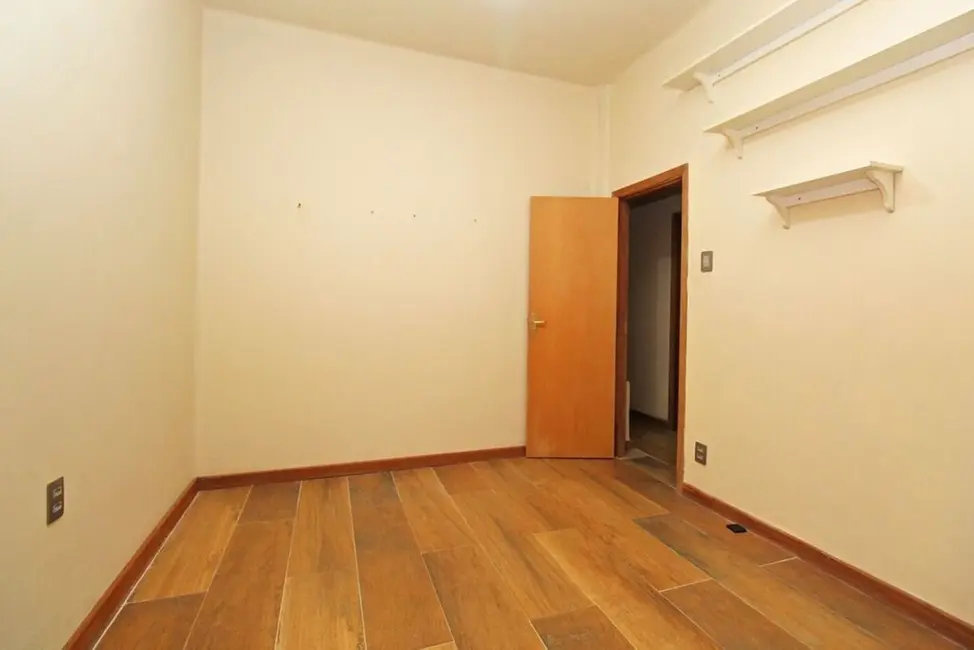 Foto 7 de Apartamento com 3 quartos à venda, 66m2 em Floresta, Porto Alegre - RS