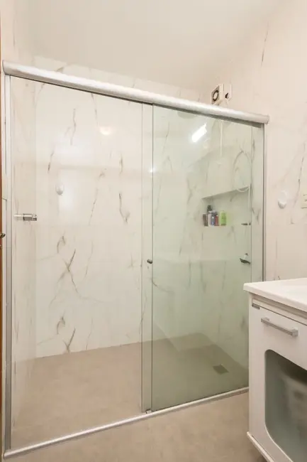 Casa com 5 quartos à venda, 381m2 em Jardim Lindóia, Porto Alegre - RS - imagem 8 Foto 8 de Casa com 5 quartos à venda, 381m2 em Jardim Lindóia, Porto Alegre - RS