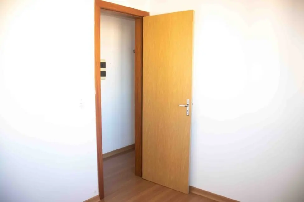 Foto 3 de Apartamento com 2 quartos à venda, 48m2 em Jardim Leopoldina, Porto Alegre - RS