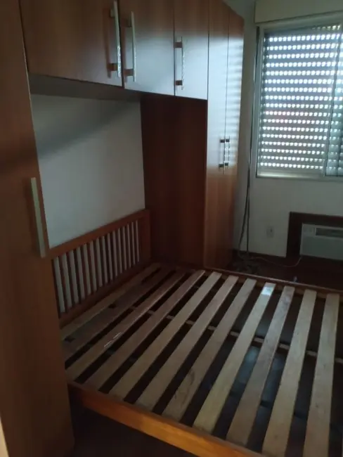 Apartamento com 2 quartos à venda, 52m2 em Navegantes, Porto Alegre - RS - imagem 6 Foto 6 de Apartamento com 2 quartos à venda, 52m2 em Navegantes, Porto Alegre - RS