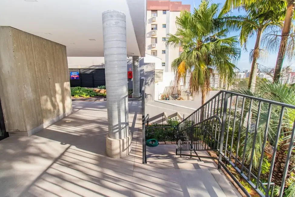 Apartamento com 2 quartos à venda, 77m2 em Menino Deus, Porto Alegre - RS - imagem 3 Foto 3 de Apartamento com 2 quartos à venda, 77m2 em Menino Deus, Porto Alegre - RS