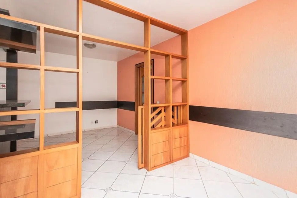 Apartamento com 2 quartos à venda, 66m2 em Teresópolis, Porto Alegre - RS - imagem 5 Foto 5 de Apartamento com 2 quartos à venda, 66m2 em Teresópolis, Porto Alegre - RS