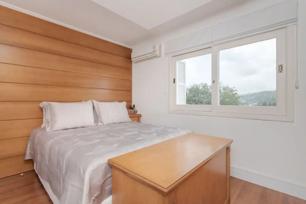 Foto 6 de Apartamento com 2 quartos à venda, 64m2 em Teresópolis, Porto Alegre - RS