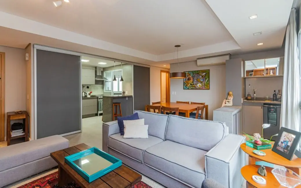 Apartamento com 3 quartos à venda, 107m2 em Passo da Areia, Porto Alegre - RS - imagem 9 Foto 9 de Apartamento com 3 quartos à venda, 107m2 em Passo da Areia, Porto Alegre - RS
