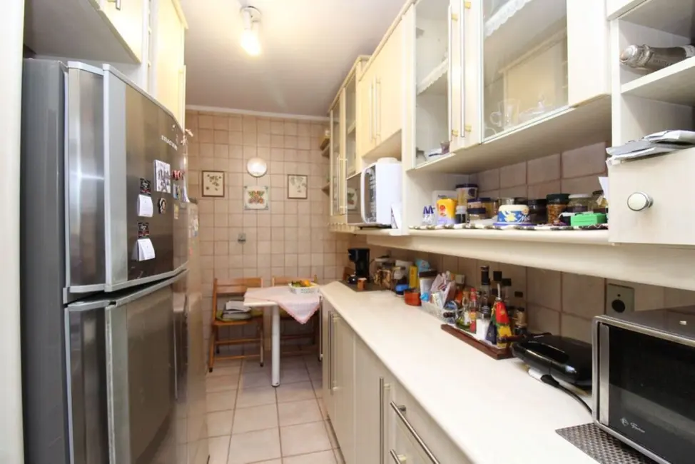 Apartamento com 3 quartos à venda, 174m2 em Petrópolis, Porto Alegre - RS - imagem 9 Foto 9 de Apartamento com 3 quartos à venda, 174m2 em Petrópolis, Porto Alegre - RS