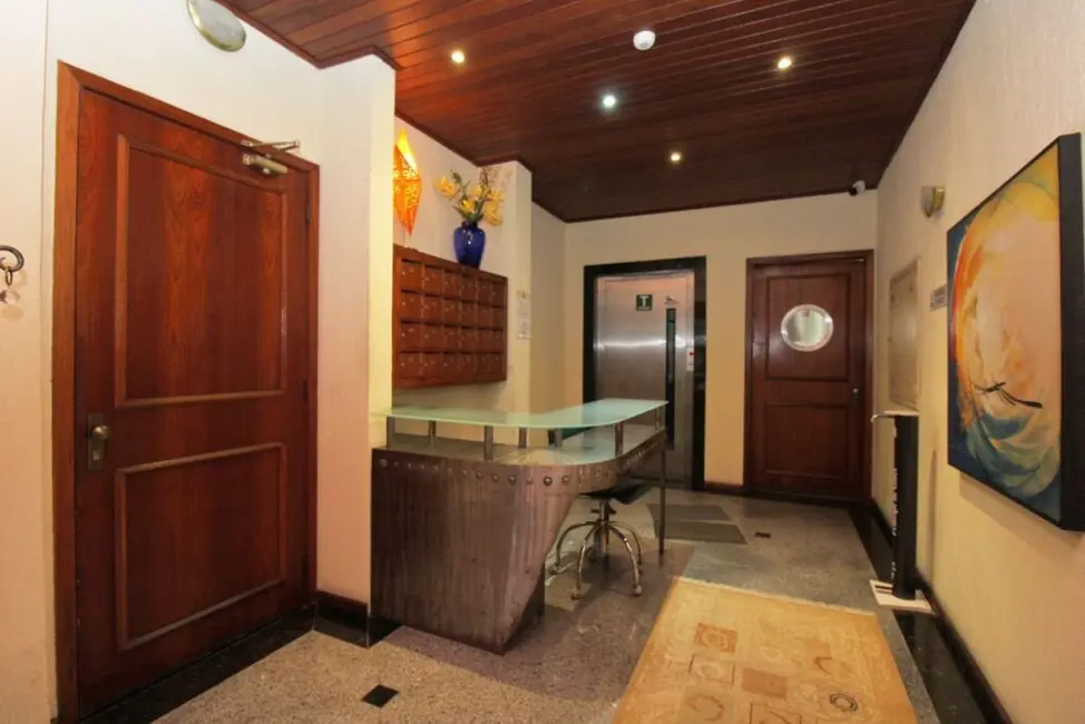 Apartamento com 3 quartos à venda, 174m2 em Petrópolis, Porto Alegre - RS - imagem 4 Foto 4 de Apartamento com 3 quartos à venda, 174m2 em Petrópolis, Porto Alegre - RS