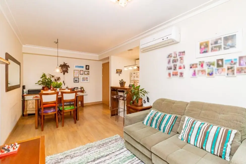 Foto 5 de Apartamento com 3 quartos à venda, 75m2 em Porto Alegre - RS