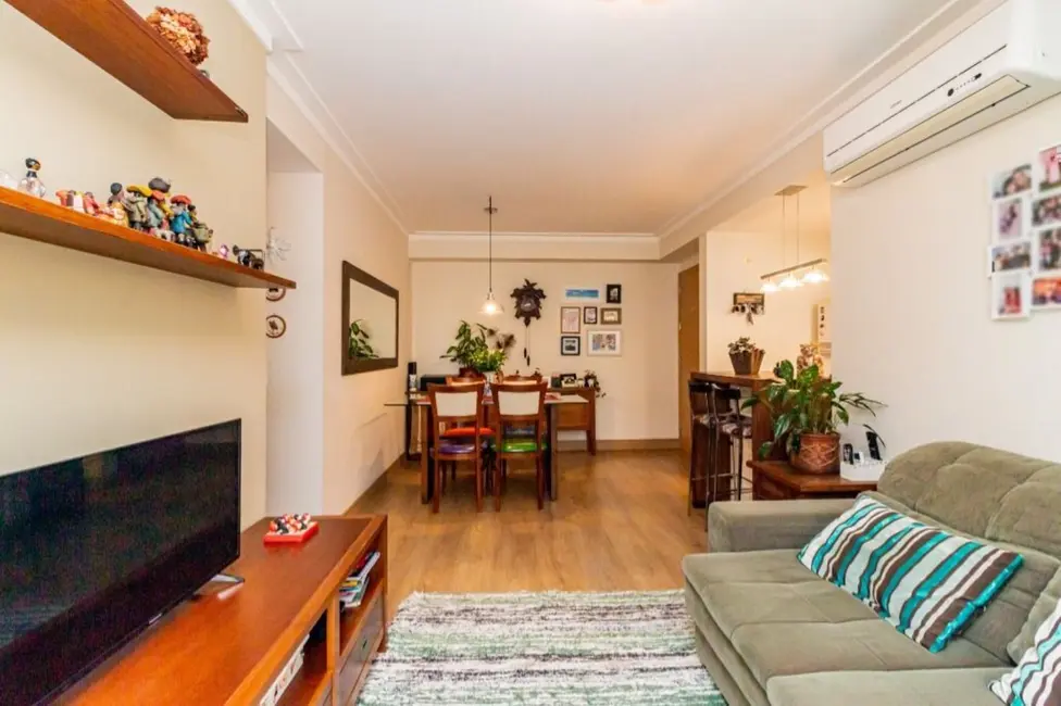 Foto 4 de Apartamento com 3 quartos à venda, 75m2 em Porto Alegre - RS