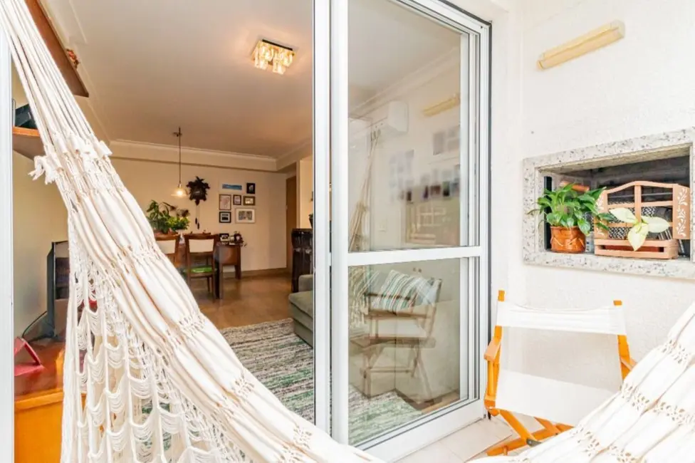 Foto 8 de Apartamento com 3 quartos à venda, 75m2 em Porto Alegre - RS