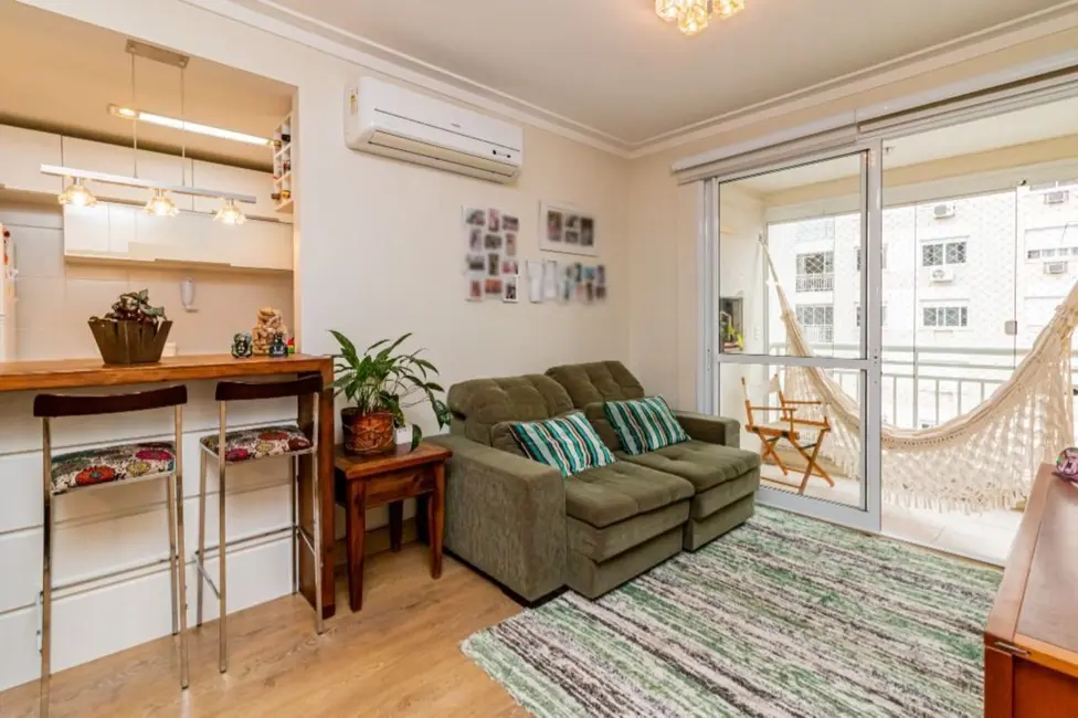 Foto 3 de Apartamento com 3 quartos à venda, 75m2 em Porto Alegre - RS