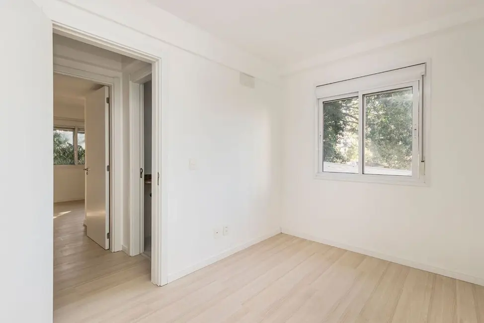 Apartamento com 2 quartos à venda, 80m2 em Passo da Areia, Porto Alegre - RS - imagem 9 Foto 9 de Apartamento com 2 quartos à venda, 80m2 em Passo da Areia, Porto Alegre - RS