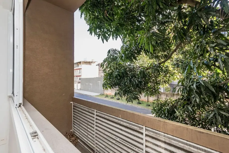 Apartamento com 2 quartos à venda, 80m2 em Passo da Areia, Porto Alegre - RS - imagem 3 Foto 3 de Apartamento com 2 quartos à venda, 80m2 em Passo da Areia, Porto Alegre - RS