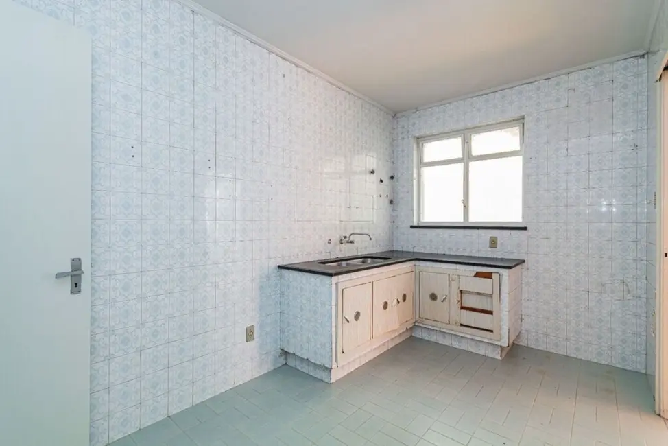 Apartamento com 3 quartos à venda, 105m2 em Menino Deus, Porto Alegre - RS - imagem 8 Foto 8 de Apartamento com 3 quartos à venda, 105m2 em Menino Deus, Porto Alegre - RS