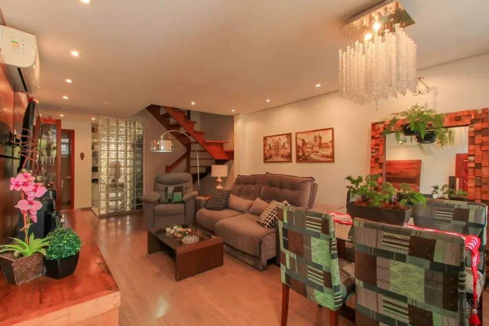 Foto 3 de Casa com 2 quartos à venda, 91m2 em Guarujá, Porto Alegre - RS