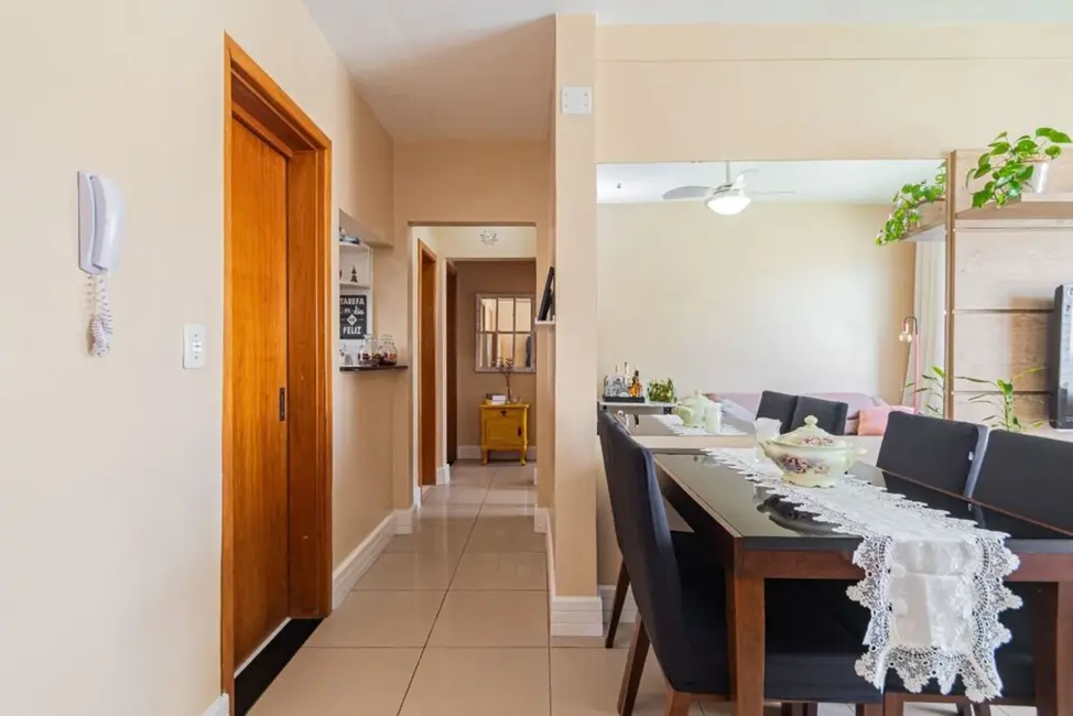 Apartamento com 3 quartos à venda, 67m2 em Menino Deus, Porto Alegre - RS - imagem 8 Foto 8 de Apartamento com 3 quartos à venda, 67m2 em Menino Deus, Porto Alegre - RS