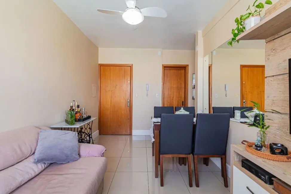 Apartamento com 3 quartos à venda, 67m2 em Menino Deus, Porto Alegre - RS - imagem 6 Foto 6 de Apartamento com 3 quartos à venda, 67m2 em Menino Deus, Porto Alegre - RS