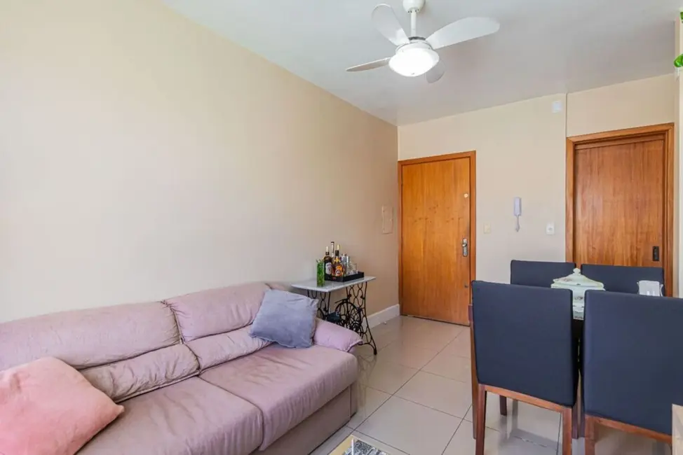 Apartamento com 3 quartos à venda, 67m2 em Menino Deus, Porto Alegre - RS - imagem 5 Foto 5 de Apartamento com 3 quartos à venda, 67m2 em Menino Deus, Porto Alegre - RS