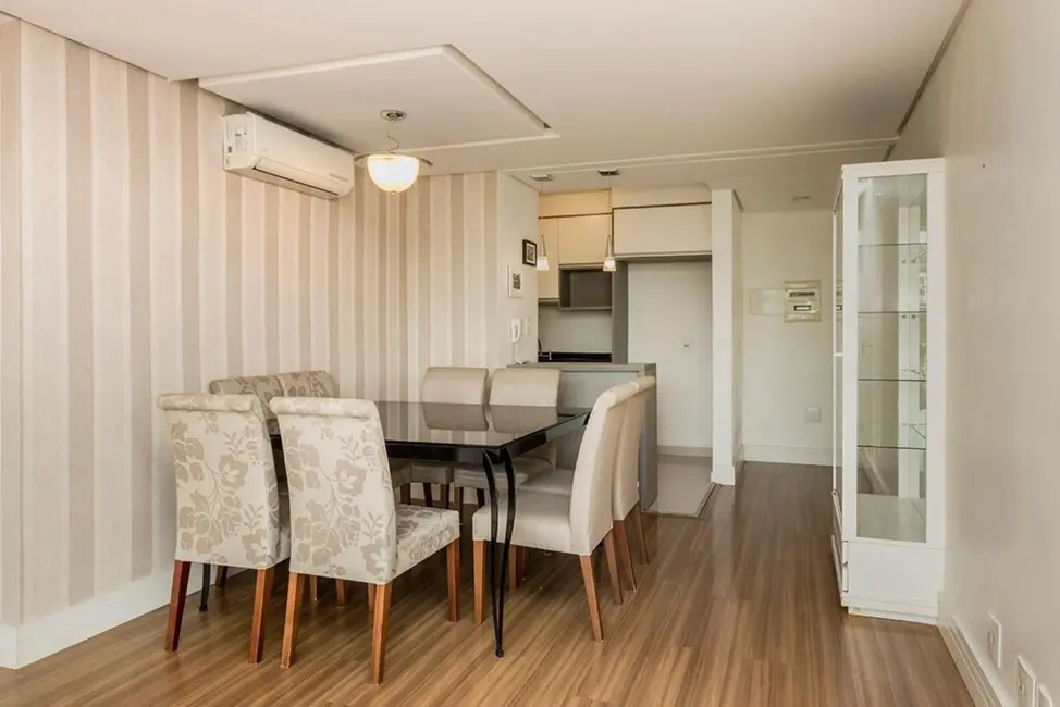 Foto 4 de Apartamento com 3 quartos à venda, 76m2 em Jardim Carvalho, Porto Alegre - RS