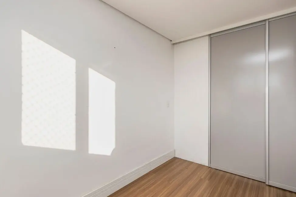 Foto 9 de Apartamento com 3 quartos à venda, 76m2 em Jardim Carvalho, Porto Alegre - RS