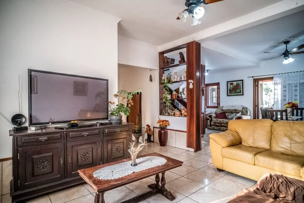 Foto 4 de Casa com 3 quartos à venda, 247m2 em Porto Alegre - RS
