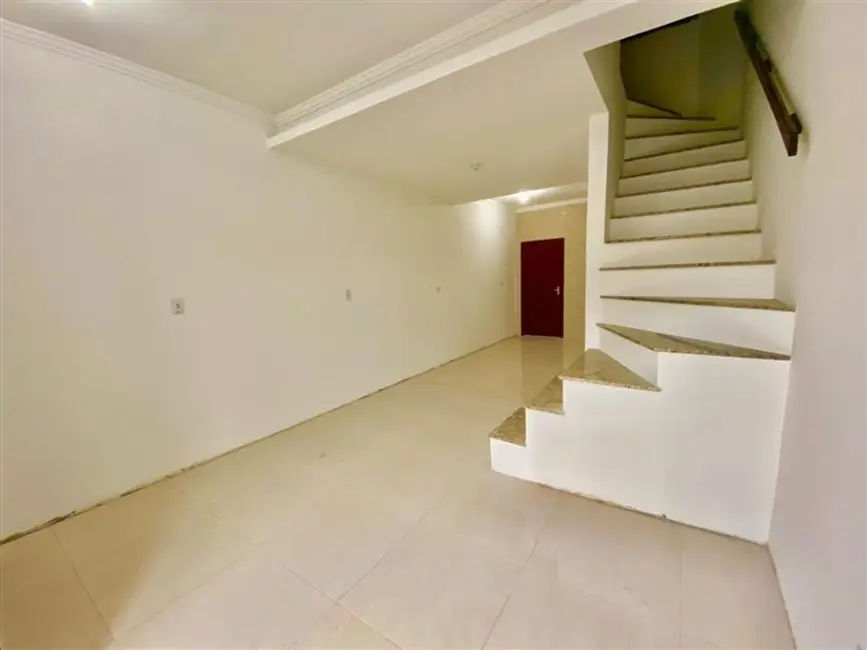 Casa com 2 quartos à venda, 68m2 em Mato Grande, Canoas - RS - imagem 4 Foto 4 de Casa com 2 quartos à venda, 68m2 em Mato Grande, Canoas - RS