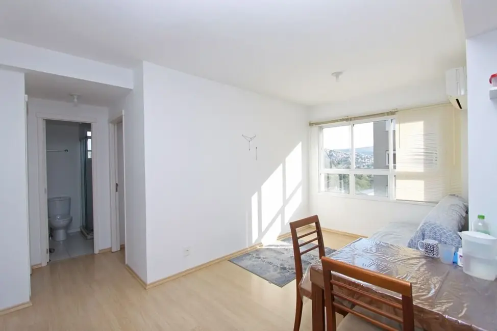 Foto 2 de Apartamento com 2 quartos à venda, 55m2 em Jardim Carvalho, Porto Alegre - RS