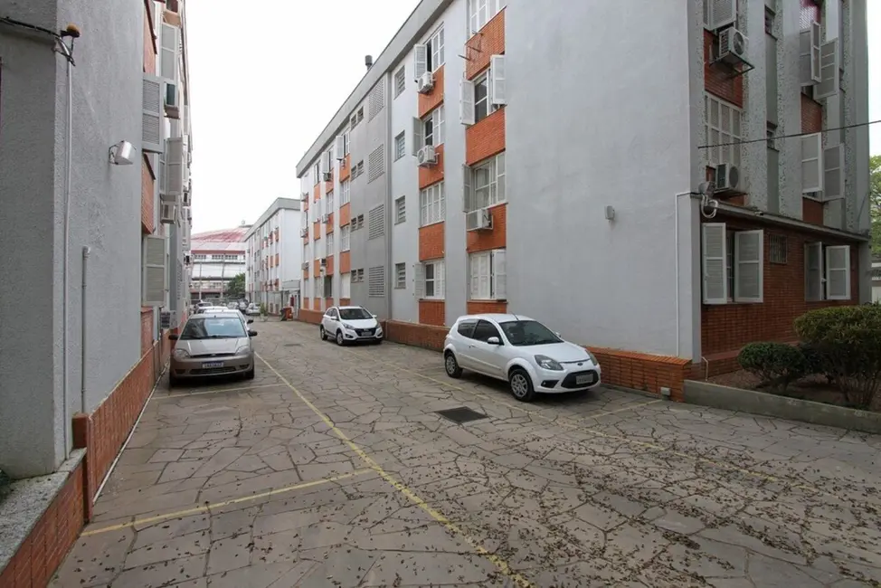 Foto 2 de Apartamento com 2 quartos à venda, 69m2 em Santa Tereza, Porto Alegre - RS