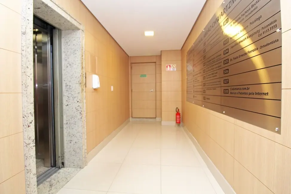 Foto 3 de Sala Comercial à venda, 42m2 em Rio Branco, Porto Alegre - RS