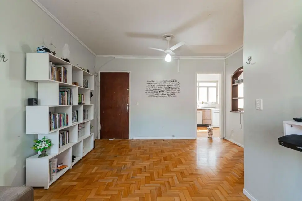 Apartamento com 3 quartos à venda, 106m2 em Vila Ipiranga, Porto Alegre - RS - imagem 3 Foto 3 de Apartamento com 3 quartos à venda, 106m2 em Vila Ipiranga, Porto Alegre - RS