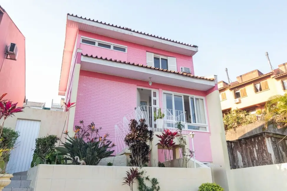 Foto 2 de Casa de Condomínio com 3 quartos à venda, 243m2 em Espírito Santo, Porto Alegre - RS