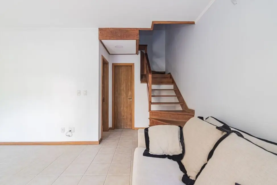 Foto 7 de Casa de Condomínio com 3 quartos à venda, 132m2 em Espírito Santo, Porto Alegre - RS