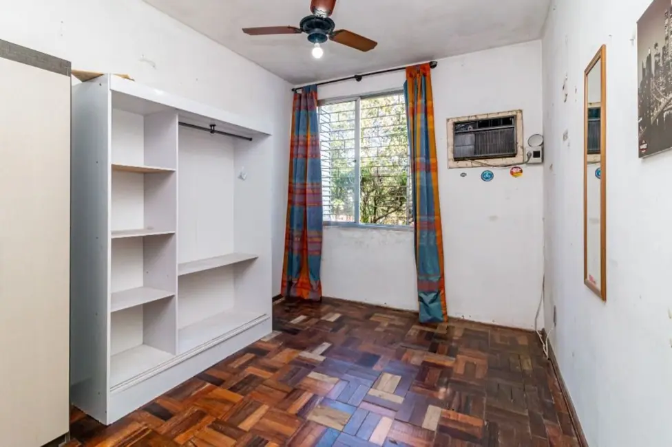 Foto 5 de Apartamento com 4 quartos à venda, 74m2 em Petrópolis, Porto Alegre - RS