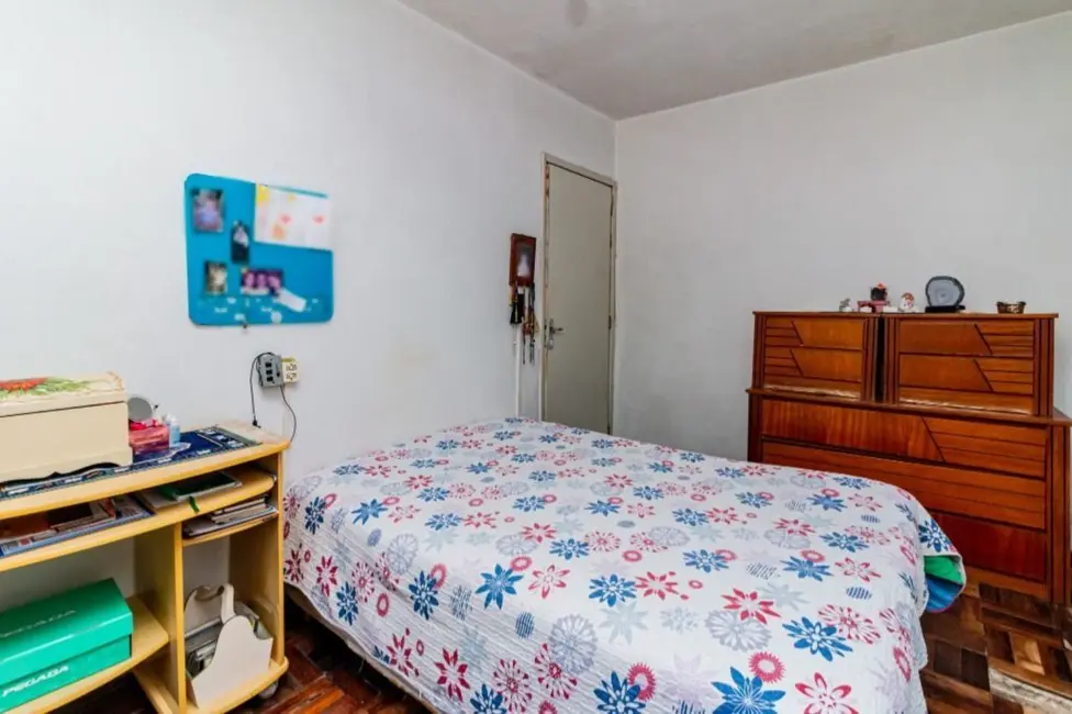 Foto 4 de Apartamento com 4 quartos à venda, 74m2 em Petrópolis, Porto Alegre - RS