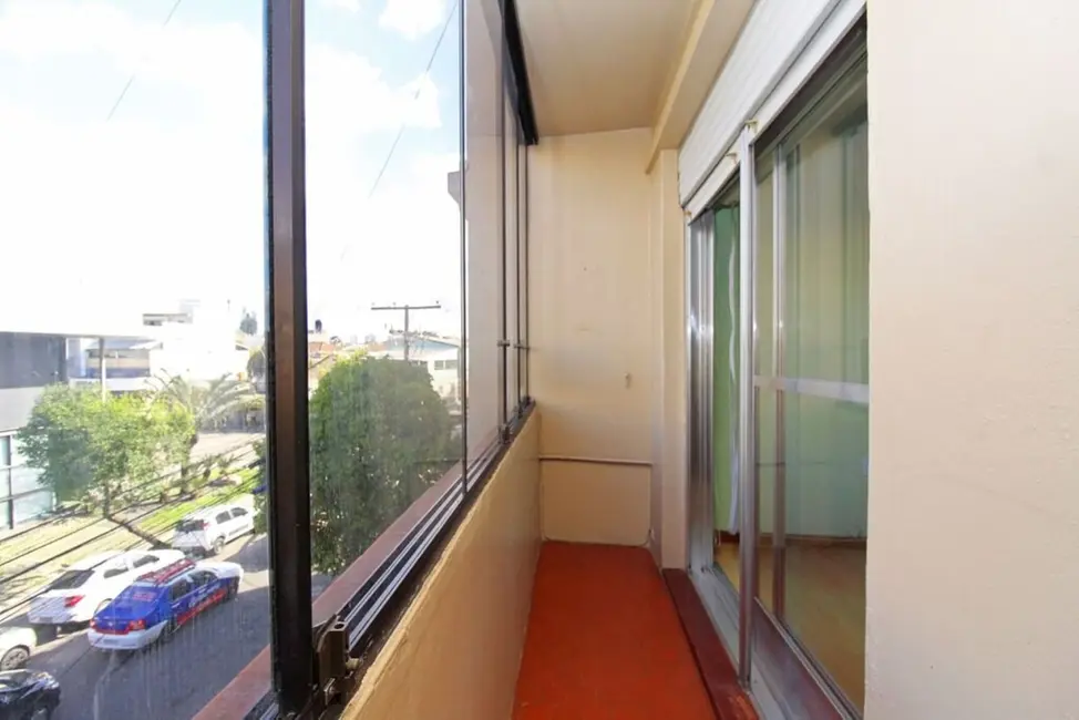 Foto 4 de Apartamento com 2 quartos à venda, 60m2 em Navegantes, Porto Alegre - RS