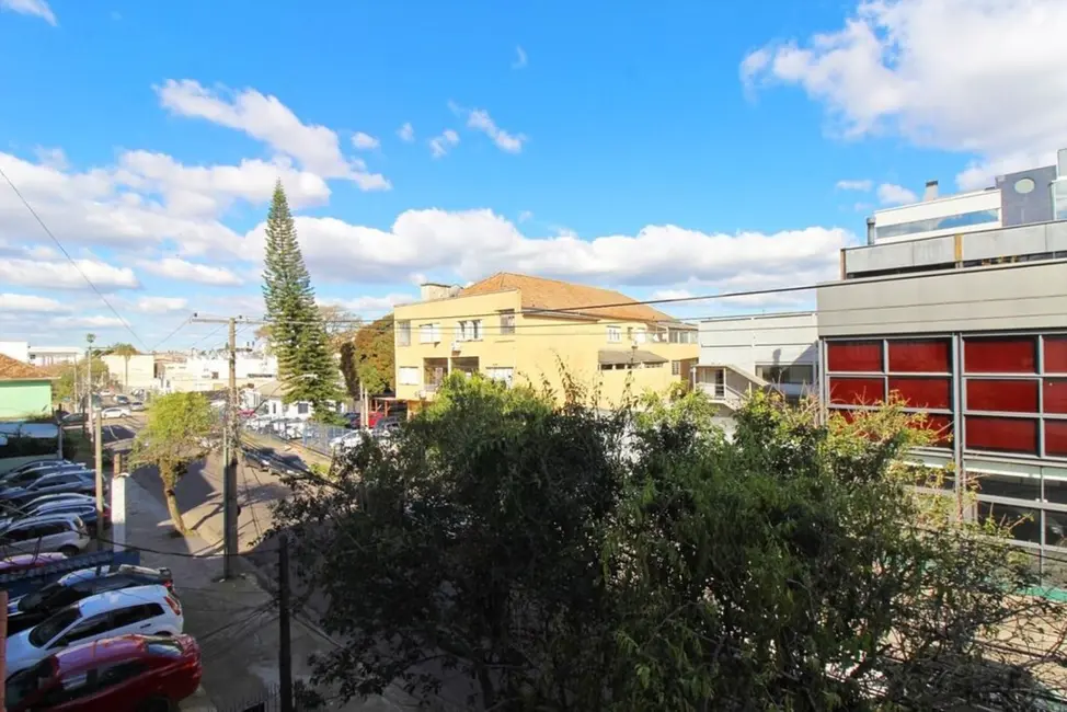 Foto 2 de Apartamento com 2 quartos à venda, 60m2 em Navegantes, Porto Alegre - RS