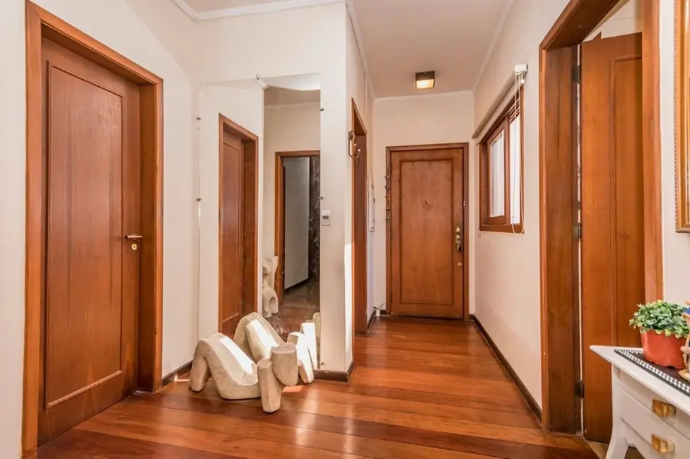 Foto 9 de Apartamento com 3 quartos à venda, 146m2 em Petrópolis, Porto Alegre - RS