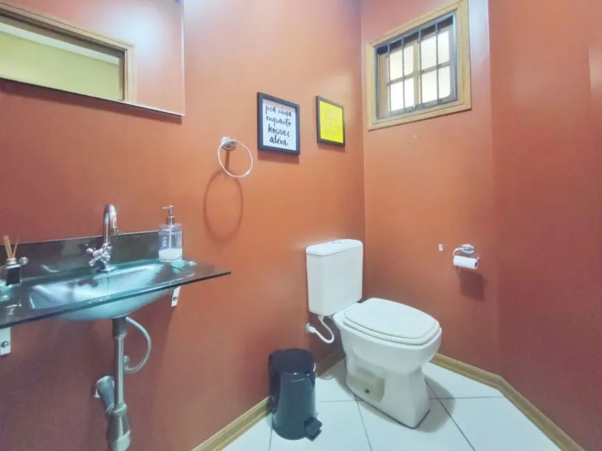 Casa com 2 quartos à venda, 194m2 em Jardim Botânico, Porto Alegre - RS - imagem 4 Foto 4 de Casa com 2 quartos à venda, 194m2 em Jardim Botânico, Porto Alegre - RS