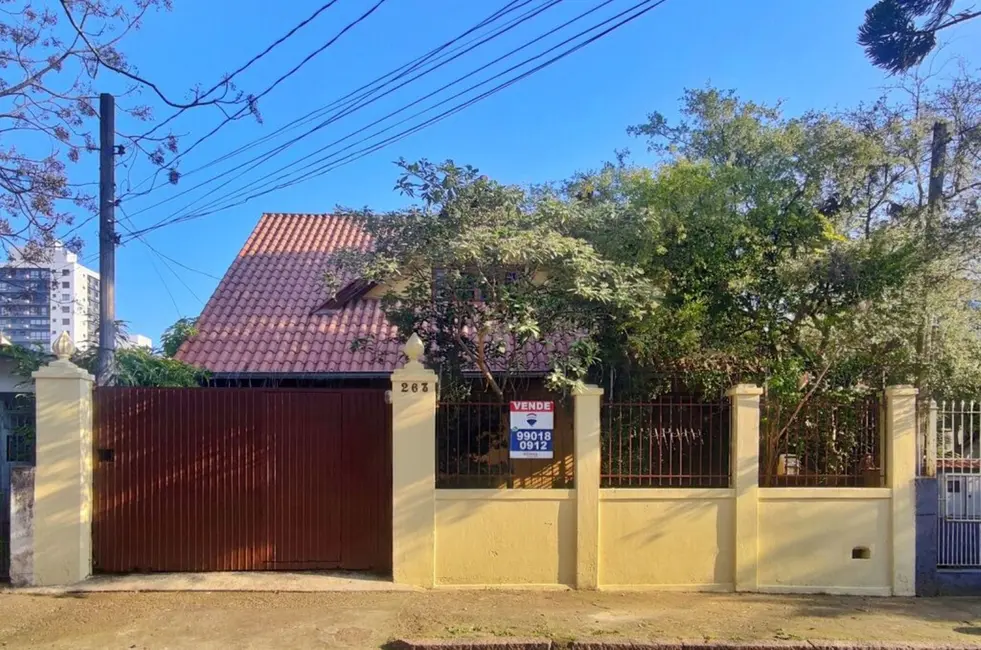 Casa com 2 quartos à venda, 194m2 em Jardim Botânico, Porto Alegre - RS - imagem 1 Foto 1 de Casa com 2 quartos à venda, 194m2 em Jardim Botânico, Porto Alegre - RS