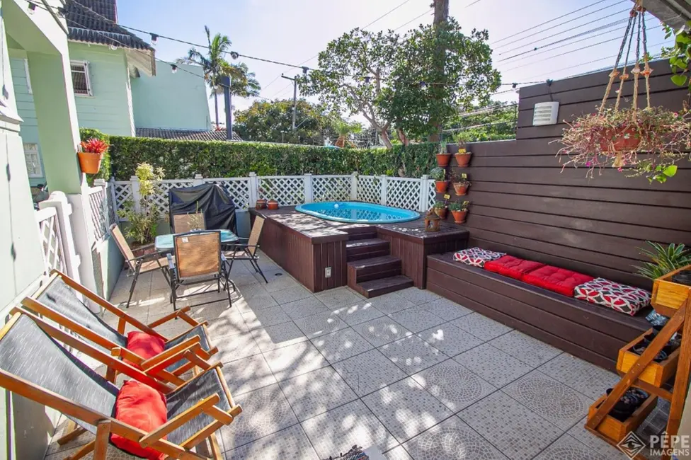 Foto 8 de Casa de Condomínio com 3 quartos à venda, 201m2 em Guarujá, Porto Alegre - RS