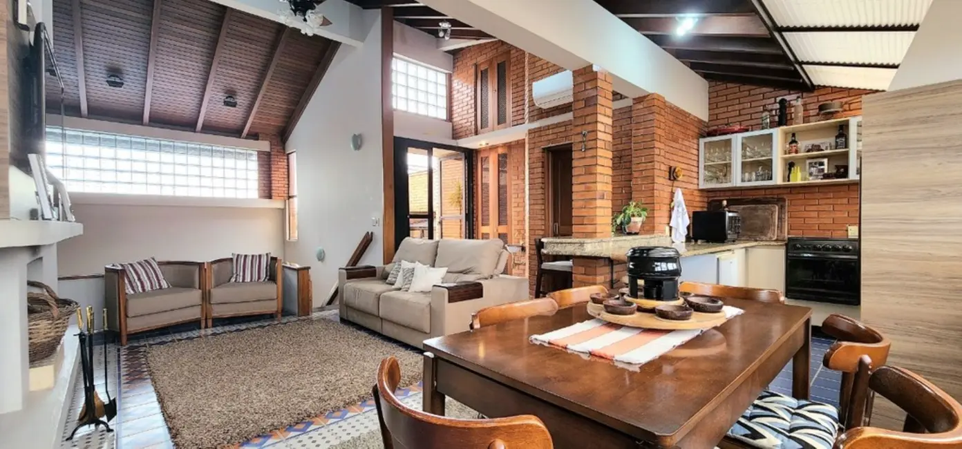 Foto 8 de Casa de Condomínio com 3 quartos à venda, 359m2 em Cristal, Porto Alegre - RS