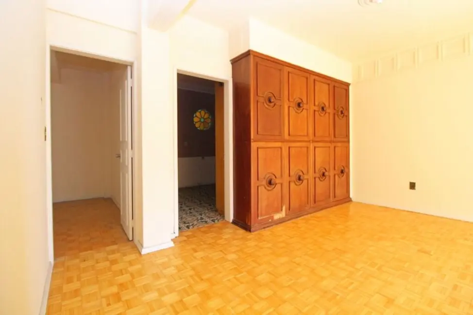 Apartamento com 3 quartos à venda, 135m2 em Independência, Porto Alegre - RS - imagem 4 Foto 4 de Apartamento com 3 quartos à venda, 135m2 em Independência, Porto Alegre - RS