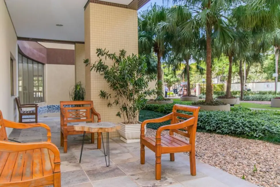 Apartamento com 3 quartos à venda, 120m2 em Menino Deus, Porto Alegre - RS - imagem 6 Foto 6 de Apartamento com 3 quartos à venda, 120m2 em Menino Deus, Porto Alegre - RS