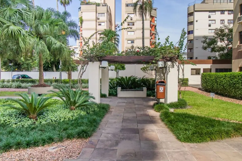 Apartamento com 3 quartos à venda, 120m2 em Menino Deus, Porto Alegre - RS - imagem 5 Foto 5 de Apartamento com 3 quartos à venda, 120m2 em Menino Deus, Porto Alegre - RS