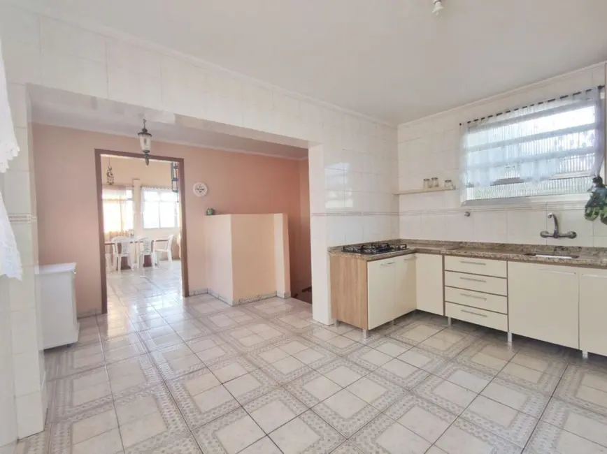 Casa com 4 quartos à venda, 256m2 em Glória, Porto Alegre - RS - imagem 7 Foto 7 de Casa com 4 quartos à venda, 256m2 em Glória, Porto Alegre - RS