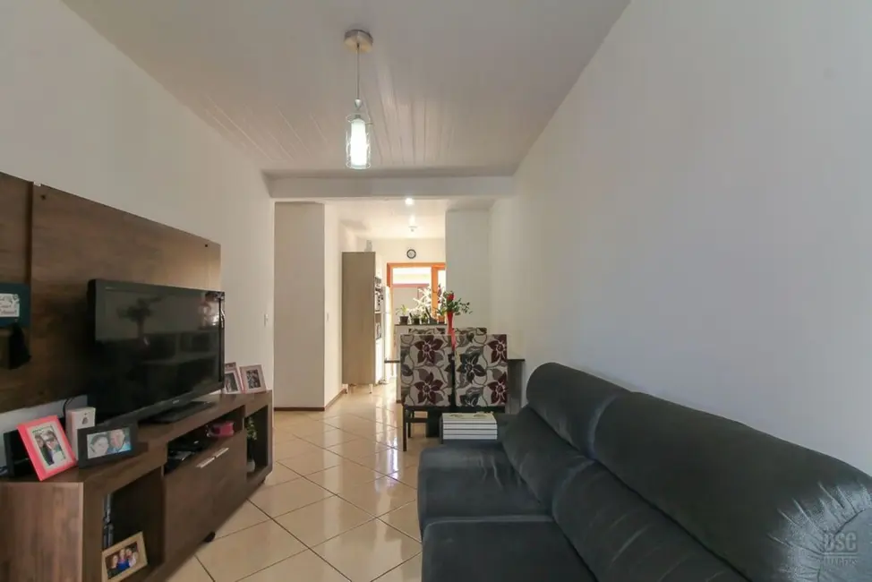 Foto 3 de Casa de Condomínio com 2 quartos à venda, 52m2 em Aberta dos Morros, Porto Alegre - RS