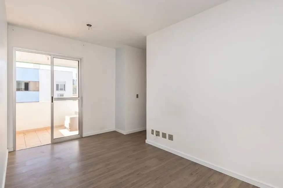 Foto 2 de Apartamento com 2 quartos à venda, 54m2 em Humaitá, Porto Alegre - RS