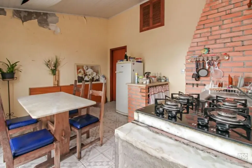 Casa com 2 quartos à venda, 80m2 em Cavalhada, Porto Alegre - RS - imagem 3 Foto 3 de Casa com 2 quartos à venda, 80m2 em Cavalhada, Porto Alegre - RS
